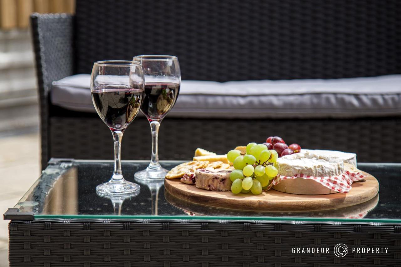 풀 Denmark House By Grandeur Property 빌라 외부 사진