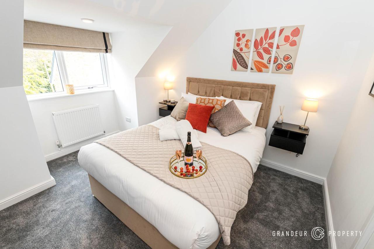 풀 Denmark House By Grandeur Property 빌라 외부 사진